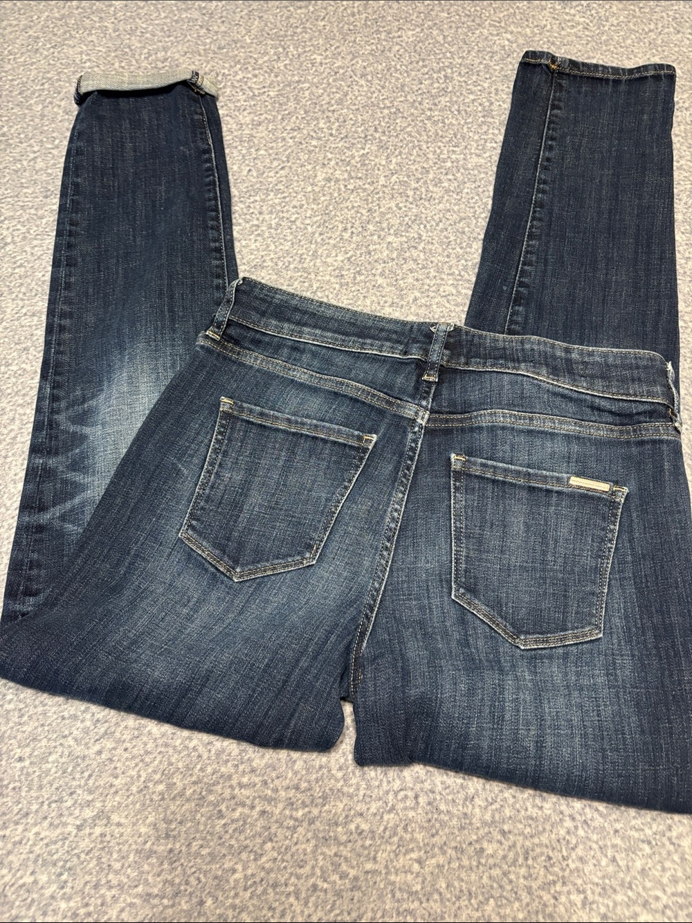 White House Black Market Dark Blue Girlfriend Mid-Rise Jeans Sz 4 - Picture 8 of 9
